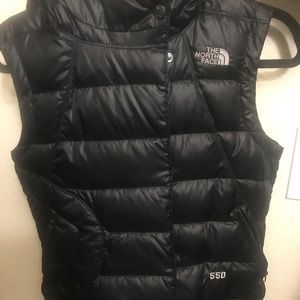 Black north face vest